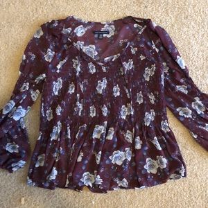 Adorable American Eagle Bell Sleeve Floral Top